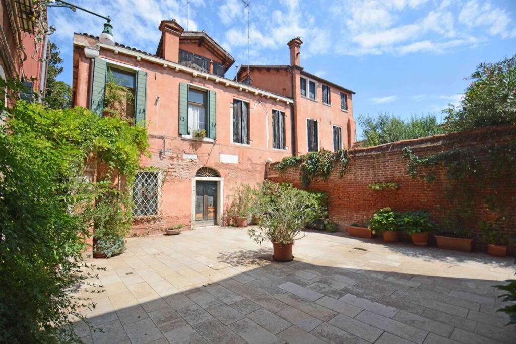 Zattere Cottage Close To Guggenheim Venedig Exteriör bild