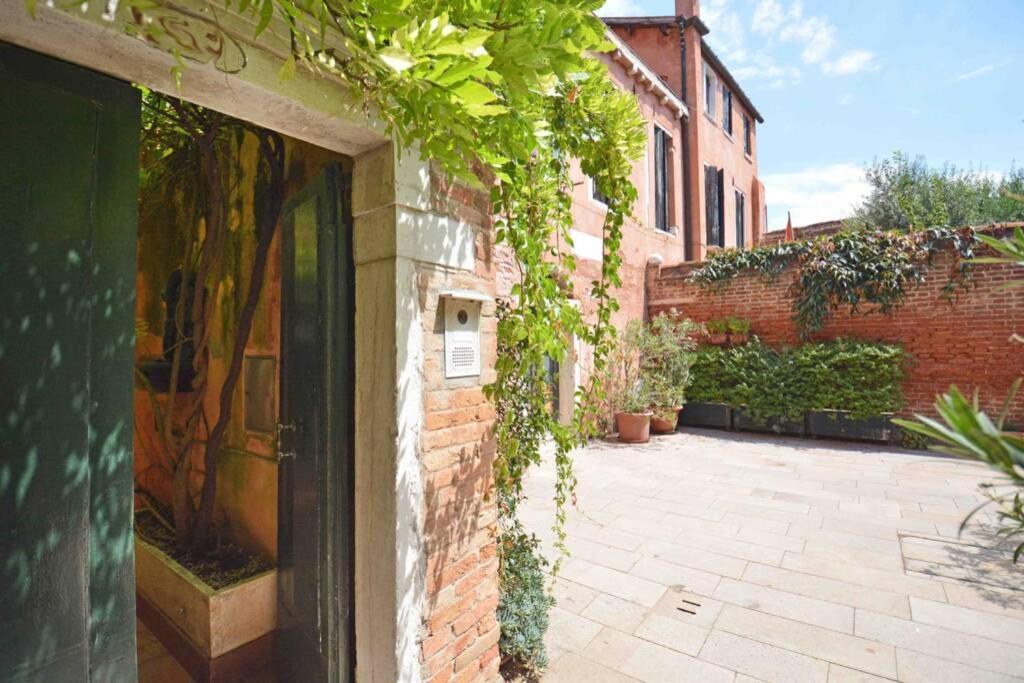 Zattere Cottage Close To Guggenheim Venedig Exteriör bild